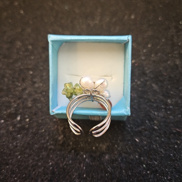 Ring - Picture 2 of 2